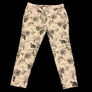 ZARA WOMAN BLACK & CREAM FLORAL PRINT COTTON BLEND CROPPED PANTS/ Size 10